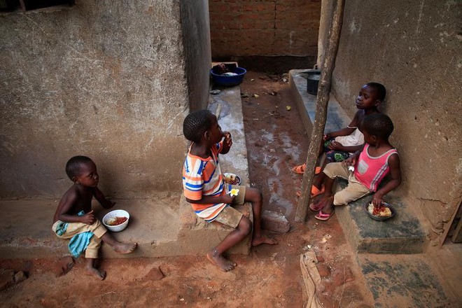 Cuộc sống của bà mẹ đơn thân Uganda 39 tuổi với 38 đứa con - Ảnh 7.