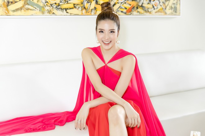 Hoa hậu Phan Hoàng Thu đẹp lộng lẫy khi diện đầm đỏ - Ảnh 9.