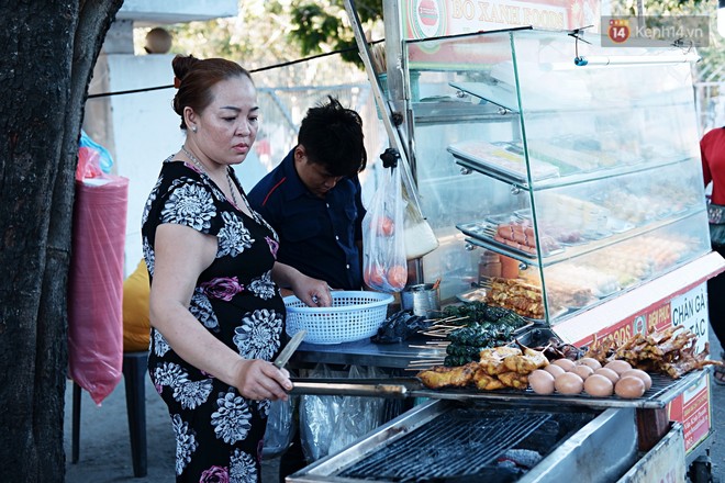 Câu chuyện tình bạn đáng yêu giữa bé chó xấu xí bị bỏ rơi và người mẹ đơn thân ở Sài Gòn - Ảnh 16.