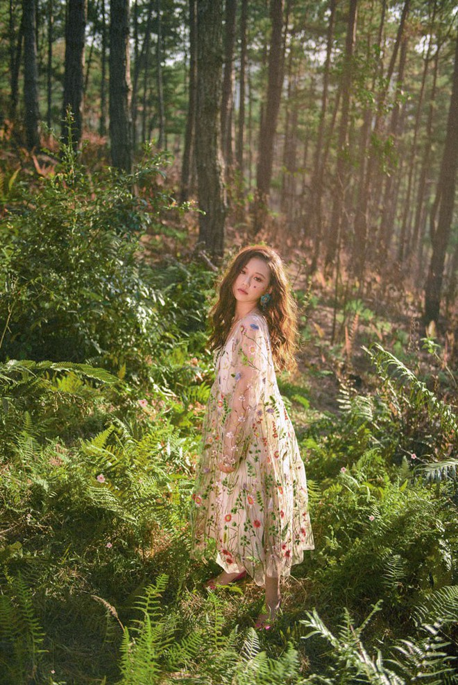 Nữ ca sĩ sinh năm 2000 gây ấn tượng với MV mới - Ảnh 5.