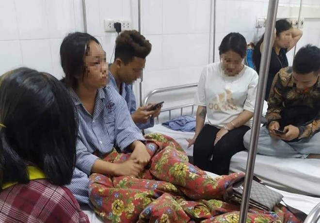 10 nữ sinh đánh hội đồng bạn ở Quảng Ninh: Hai nạn nhân tụ máu ở đầu - Ảnh 1.