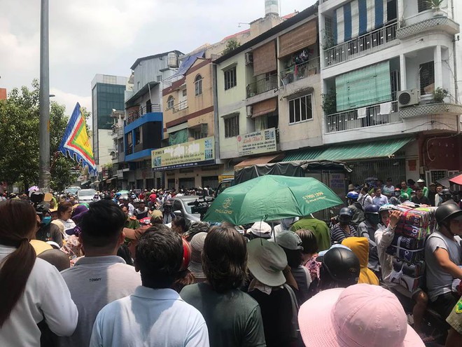 Bố Anh Vũ thất thần, mẹ ngất xỉu vì quá đau đớn, vẫn chưa thể nhìn thấy thi hài con - Ảnh 29.