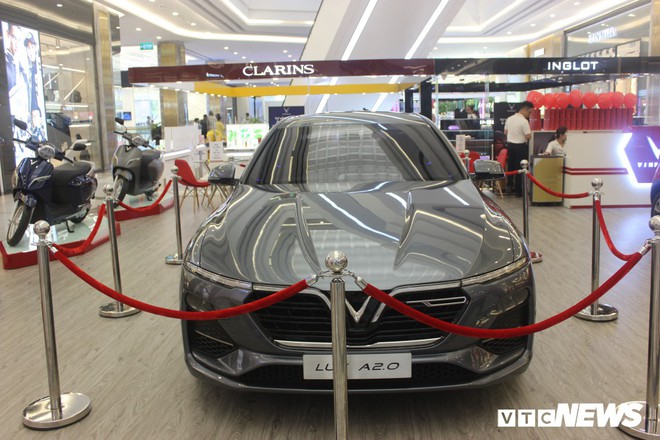 Chiếc VinFast Lux A2.0 được giới thiệu tại Paris Motor Show 2018 - Ảnh 2.