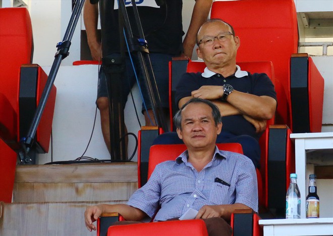 Khi thầy ngoại “chê” V.League - Ảnh 2.