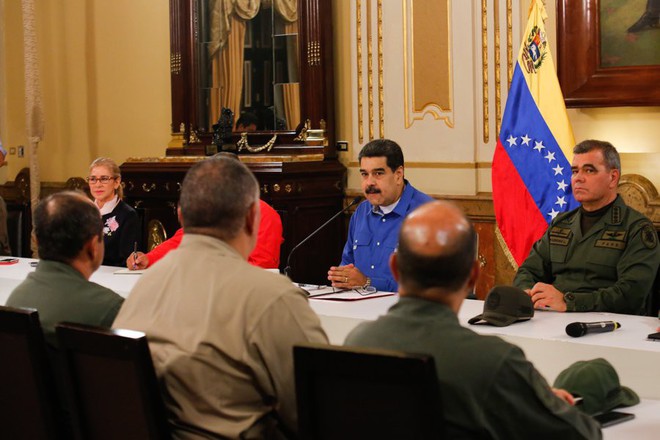 TT Venezuela Maduro tuyên bố đánh bại đảo chính, bác tin đào tẩu sang Cuba - Ảnh 1.