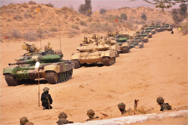 Ấn Độ cố moi móc bí mật của xe tăng T-90MS: Nga giật mình thon thót - Sẽ có bê bối lớn? - Ảnh 2.