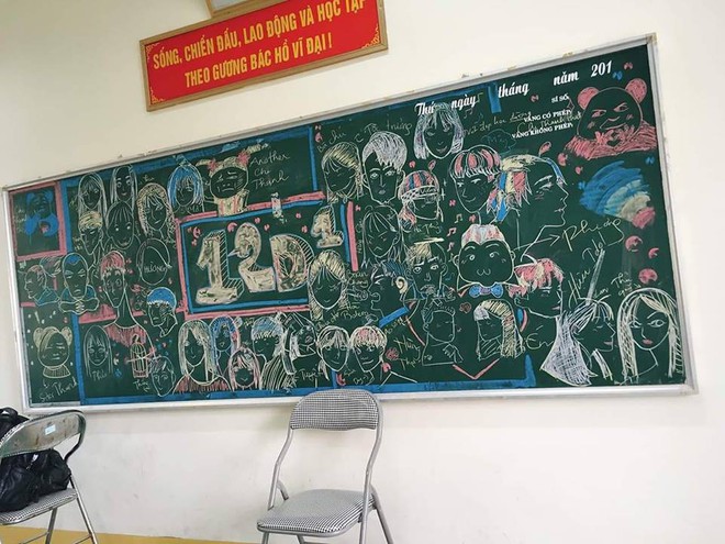 Đỉnh cao sáng tạo vẽ bảng chia tay của học sinh: Không ai nỡ xoá vì mỗi nét phấn là cả bầu trời kỷ niệm - Ảnh 7.