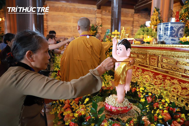 Thủ tướng Nguyễn Xuân Phúc dự khai mạc Vesak tại chùa Tam Chúc, Hà Nam - Ảnh 32.