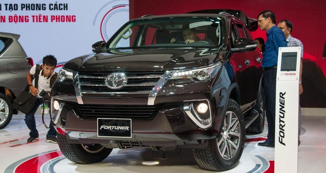 Khốc liệt thị trường ô tô trong nước: Bất ngờ với Toyota Fortuner - Ảnh 1.