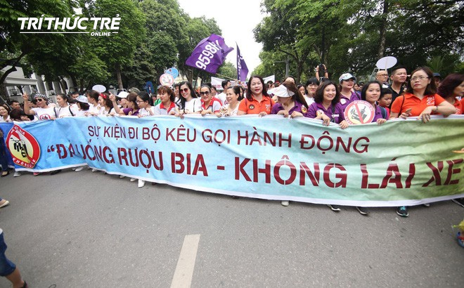 Ông Khuất Việt Hùng: TNGT giảm hàng nghìn vụ, vì sao chúng ta lại thấy ngày càng nghiêm trọng? - Ảnh 3.