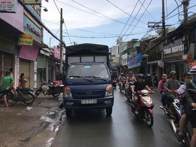 Trên đường đi báo tin người thân qua đời, thiếu nữ 16 tuổi bị tai nạn tử vong ở Sài Gòn - Ảnh 1.