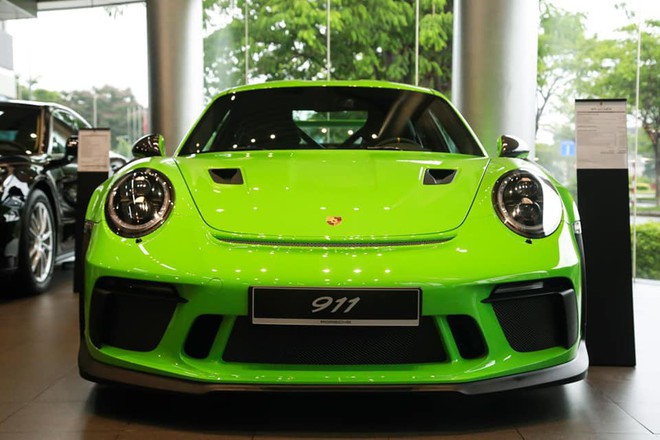 Cận cảnh Porsche 911 GT3 RS hàng hiếm, giá 14 tỷ đồng ở Hà Nội - Ảnh 1.