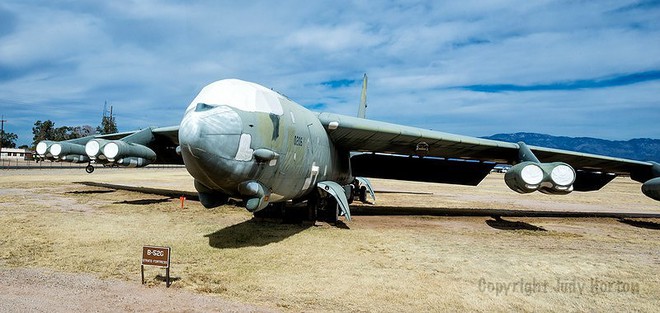 Iran giật mình khi Mỹ gọi tái ngũ pháo đài bay B-52 từ căn cứ Davis-Monthan - Ảnh 7.