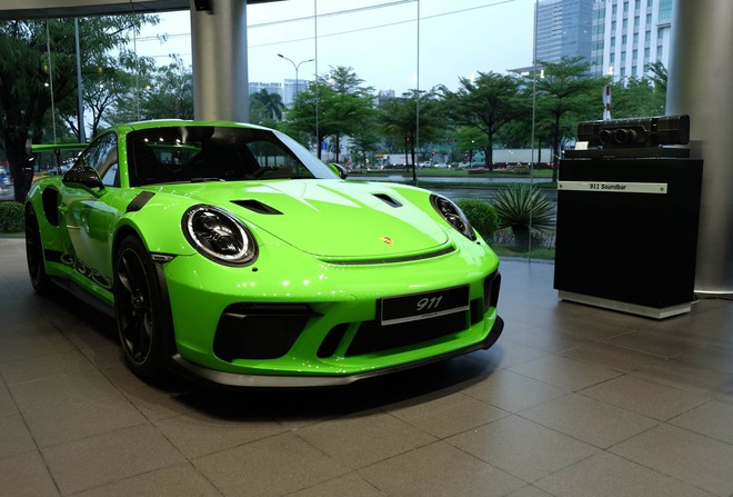 Cận cảnh Porsche 911 GT3 RS hàng hiếm, giá 14 tỷ đồng ở Hà Nội - Ảnh 2.