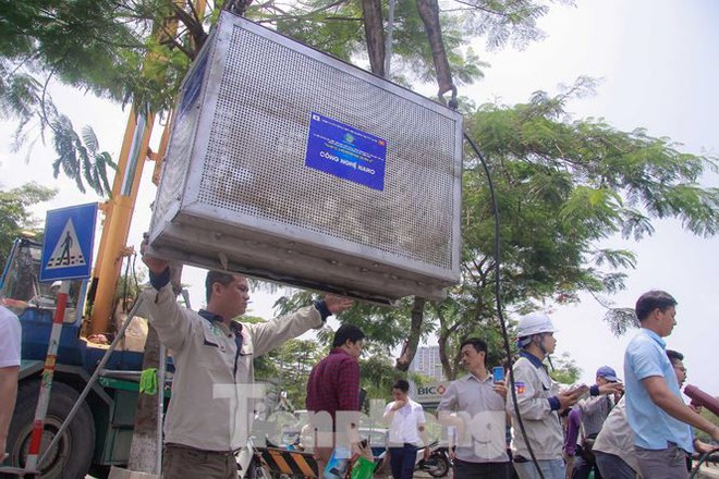 Hà Nội bắt đầu làm sạch sông Tô Lịch bằng bảo bối của Nhật - Ảnh 2.