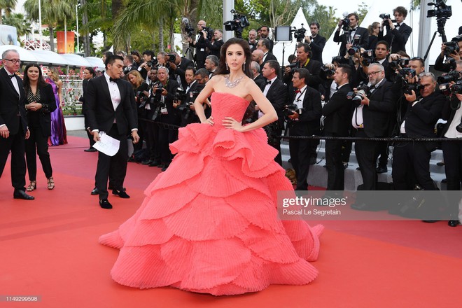 Thảm đỏ Cannes ngày 2: Thiên thần Victorias Secret suýt lộ hàng, Phạm Băng Băng Thái Lan xinh như tiên tử - Ảnh 20.