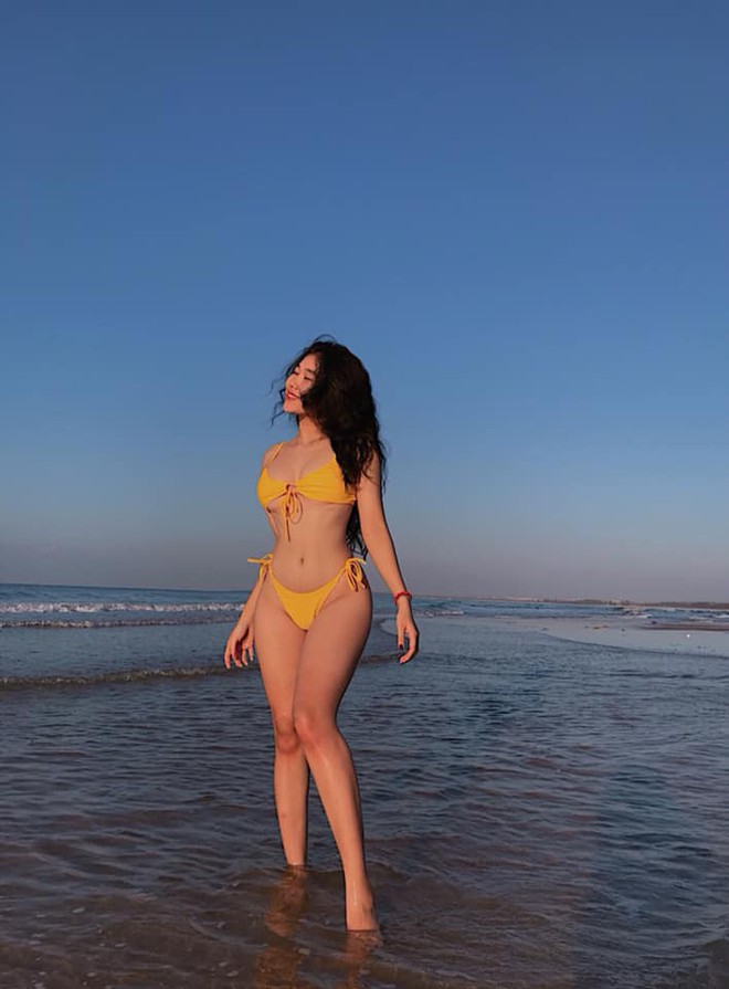 Lại phải bóc info hội gái xinh mới nổi sexy nhất Instagram: Nghe nói nắng Sài Gòn không có cửa hot bằng ha? - Ảnh 1.