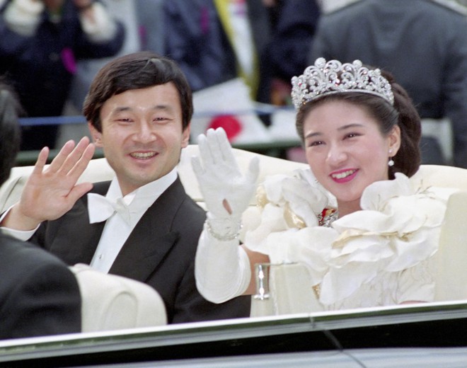 Tân Nhật hoàng Naruhito và vương phi u sầu Masako: Mối tình sét đánh, 6 năm theo đuổi, 3 lần cầu hôn và lời hứa bảo vệ em đến trọn đời - Ảnh 6.