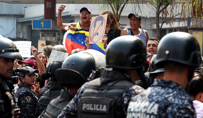 [ẢNH] Giám đốc tình báo Venezuela quay lưng với tổng thống Maduro - Ảnh 20.