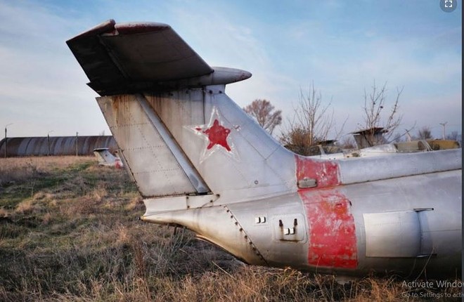 Dàn máy bay quân sự bị lãng quên của không quân Ukraine - Ảnh 4.
