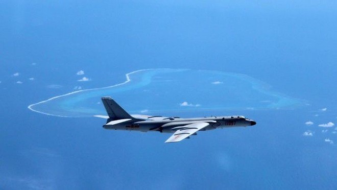Trung Quốc trang bị cho Hạm đội Nam Hải loại máy bay ném bom chiến lược mới H-6J để ứng phó tình hình Biển Đông - Ảnh 7.