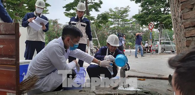 Sau 4 ngày thử nghiệm bảo bối của Nhật, sông Tô Lịch đã bớt mùi - Ảnh 4.