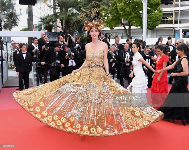 Vén màn mặt tối đằng sau Cannes danh giá: “Ngày hội tiền lương” của gái mại dâm và cơ hội vàng cho những kẻ vô danh đổi đời - Ảnh 5.