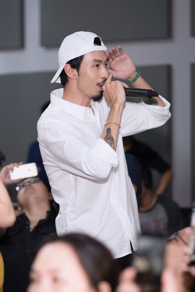 Rapper Đen và Min tình tứ hát chung - Ảnh 8.