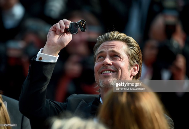 Thảm đỏ Cannes nóng lên từng phút: Brad Pitt - Leonardo lịch lãm ná thở, Chương Tử Di khoe vòng một giành spotlight - Ảnh 2.