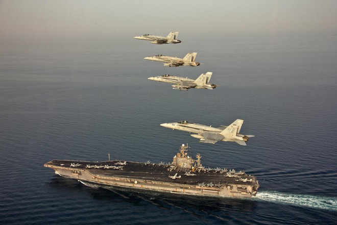 Cụm tác chiến tàu sân bay Mỹ đủ sức tiêu diệt không quân Iran hay chỉ là hổ giấy? - Ảnh 1.