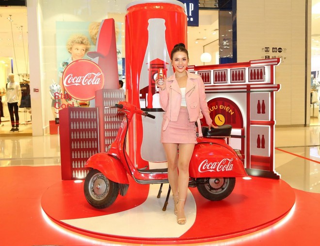 “Check-in” xuyên Việt chỉ trong một ngày, giới trẻ mê mẩn bộ lon Coca-Cola đặc biệt! - Ảnh 3.