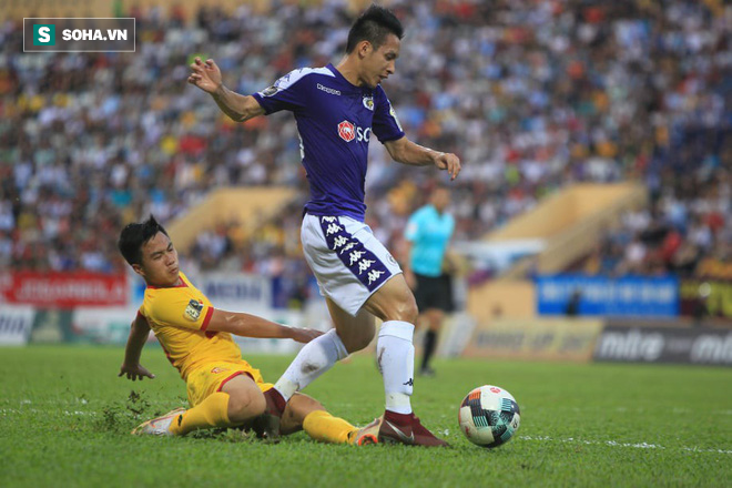 Bùi Tiến Dũng hai lần chôn chân, Hà Nội FC gục ngã khó tin trước đối thủ “chiếu dưới” - Ảnh 1.