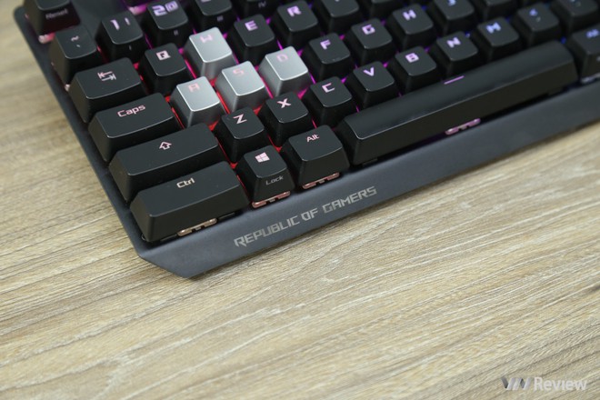 Đánh giá bàn phím cơ Asus ROG Strix Scope:  Hàng thửa cho game thủ FPS - Ảnh 2.