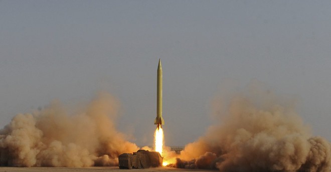 Kho tên lửa đạn đạo khủng nhất Trung Đông của Iran sẽ nhấn chìm QĐ Mỹ trong biển lửa? - Ảnh 1.