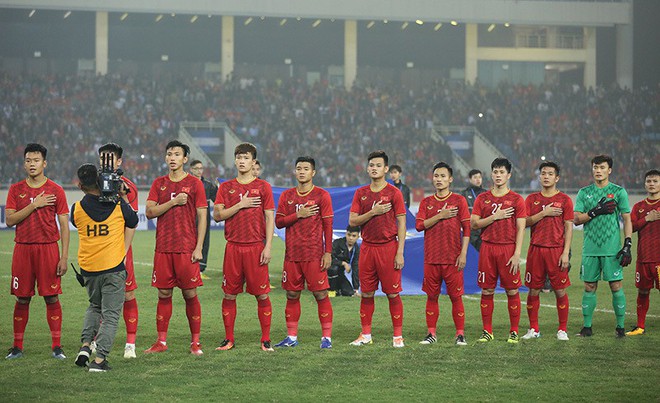 HLV Park Hang Seo: Đừng quên, chúng ta còn U23 Việt Nam - Ảnh 2.