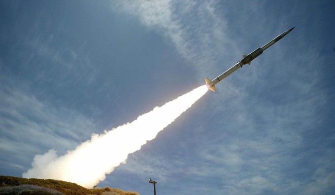 Tên lửa Avangard Nga ồ ạt khai hỏa tấn công: Phòng không Mỹ gục ngã trong đau đớn? - Ảnh 2.