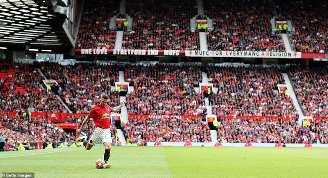 Những khoảnh khắc tuyệt vời của Beckham trong ngày về Old Trafford - Ảnh 6.