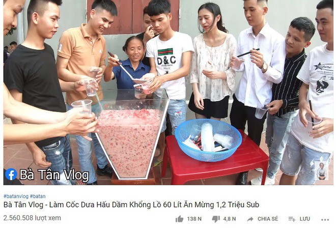 Con trai Bà Tân Vê Lốc muốn mẹ làm youtube để không phải xách vữa, giải đáp thắc mắc về thu nhập khủng - Ảnh 3.