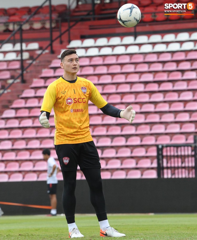 Đặng Văn Lâm tiết lộ đã thăm dò kỹ 2 tiền đạo Thái Lan, sẵn sàng gieo sầu cho chủ nhà tại Kings Cup 2019 - Ảnh 2.