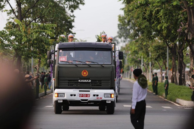 Lễ an táng cố Chủ tịch nước Lê Đức Anh ở TP Hồ Chí Minh - Ảnh 23.