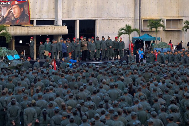 TT Maduro chứng minh quân đội Venezuela trung thành tuyệt đối sau tuyên bố dẹp tan đảo chính - Ảnh 4.