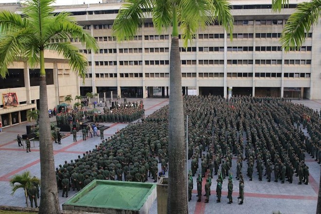 TT Maduro chứng minh quân đội Venezuela trung thành tuyệt đối sau tuyên bố dẹp tan đảo chính - Ảnh 5.