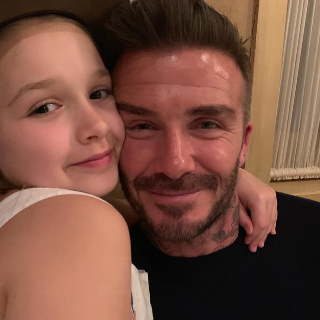 David Beckham và gia đình đón sinh nhật ấm cúng, nhan sắc xinh đẹp của bé út Harper Beckham đặc biệt gây chú ý - Ảnh 1.