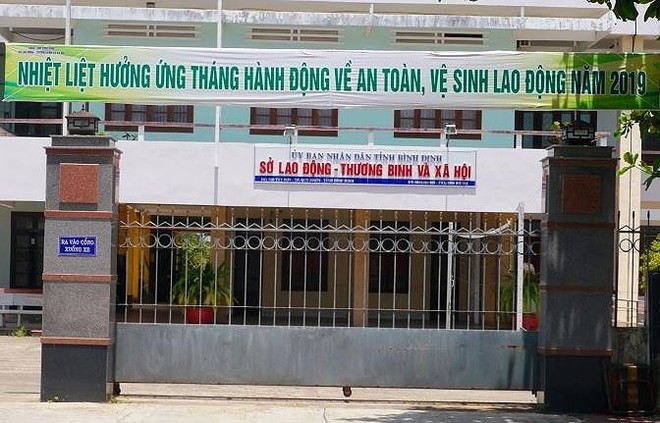 Một phó giám đốc sở xin chữa bệnh rồi vắng mặt nhiều tháng - Ảnh 1.