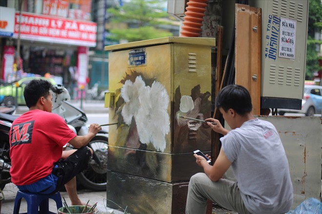 Hàng loạt bốt điện ở Hà Nội nở hoa - Ảnh 9.