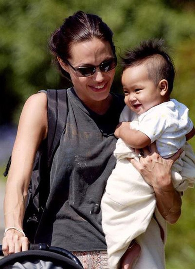 Cậu cả Maddox: Từ cậu bé Campuchia mồ côi tới nguyên nhân khiến Angelina Jolie chấm dứt chuyện tình 12 năm với Brad Pitt - Ảnh 1.