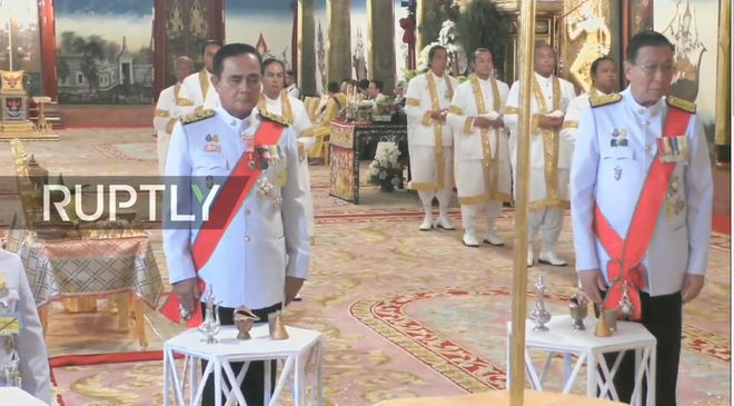 Lễ đăng cơ sau hơn 1 năm tại vị của Quốc vương Thái Lan Maha Vajiralongkorn - Ảnh 2.