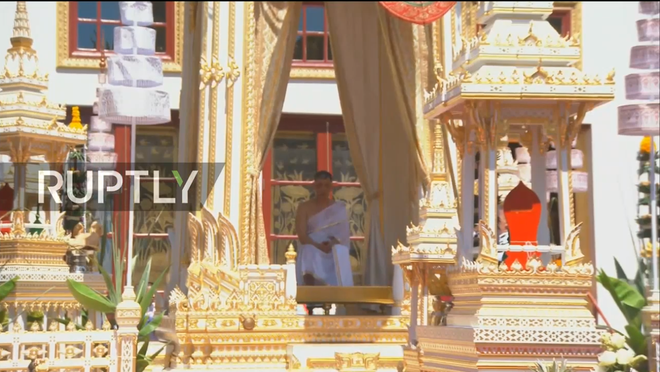 Lễ đăng cơ sau hơn 1 năm tại vị của Quốc vương Thái Lan Maha Vajiralongkorn - Ảnh 4.