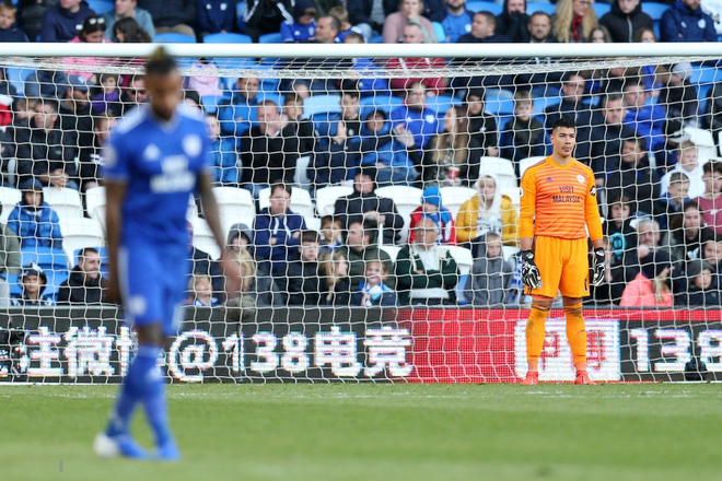 Thủ môn Philippines từng từ chối dự Asian Cup vì giải Ngoại hạng Anh buồn bã khi đội nhà bị xuống hạng - Ảnh 2.