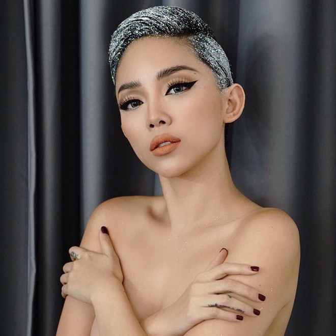 T&oacute;c Ti&ecirc;n: 10 năm nỗ lực chỉ mong 1 lần &ldquo;mẹ nh&igrave;n thấy con tỏa s&aacute;ng&rdquo; nhưng thực tế bẽ b&agrave;ng - Ảnh 6.